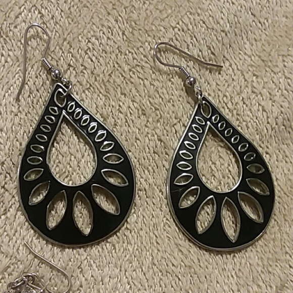 Earring bundle - Picture 4 of 4